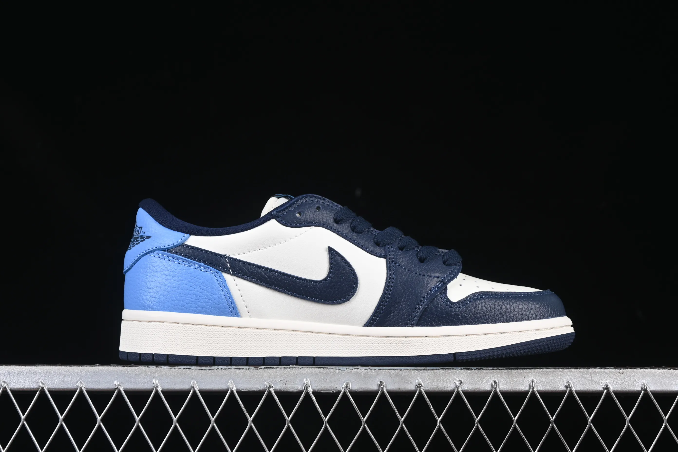 All categories Air Jordan Jordan series basketball shoes Air Jordan 1 Low G version pure original Air Jordan 1 Low OG "Obsidian" AJ1 Joe 1 Obsidian low-top cultural basketball shoes CZ0790-400